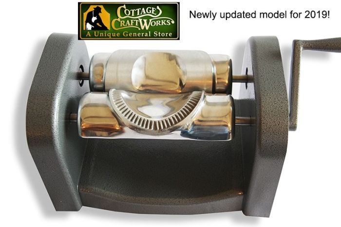 Little Pie Maker – Amish Empanada & Hand Pie Machine
