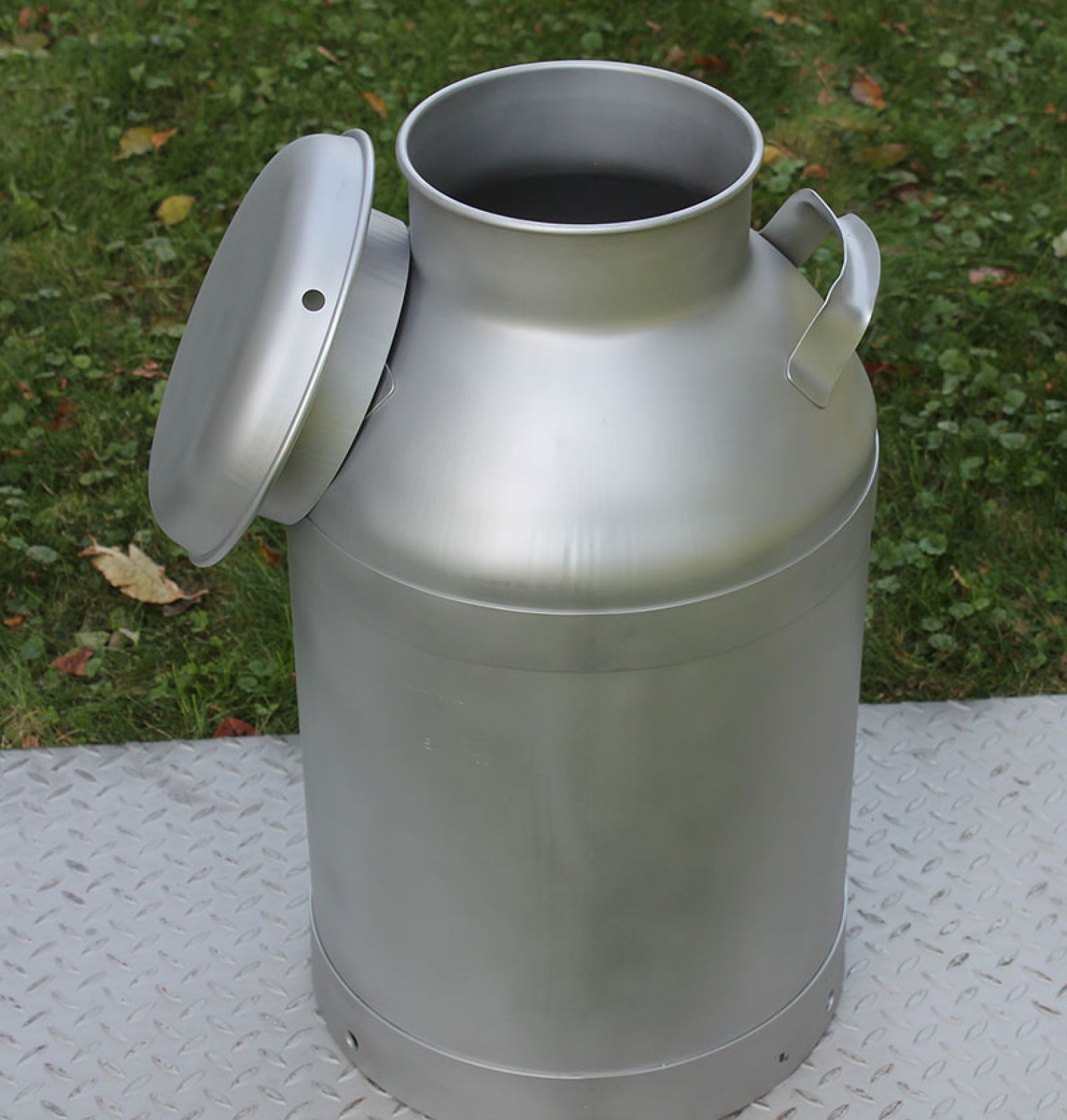USA Stainless Milk Cans | 10 Gallon