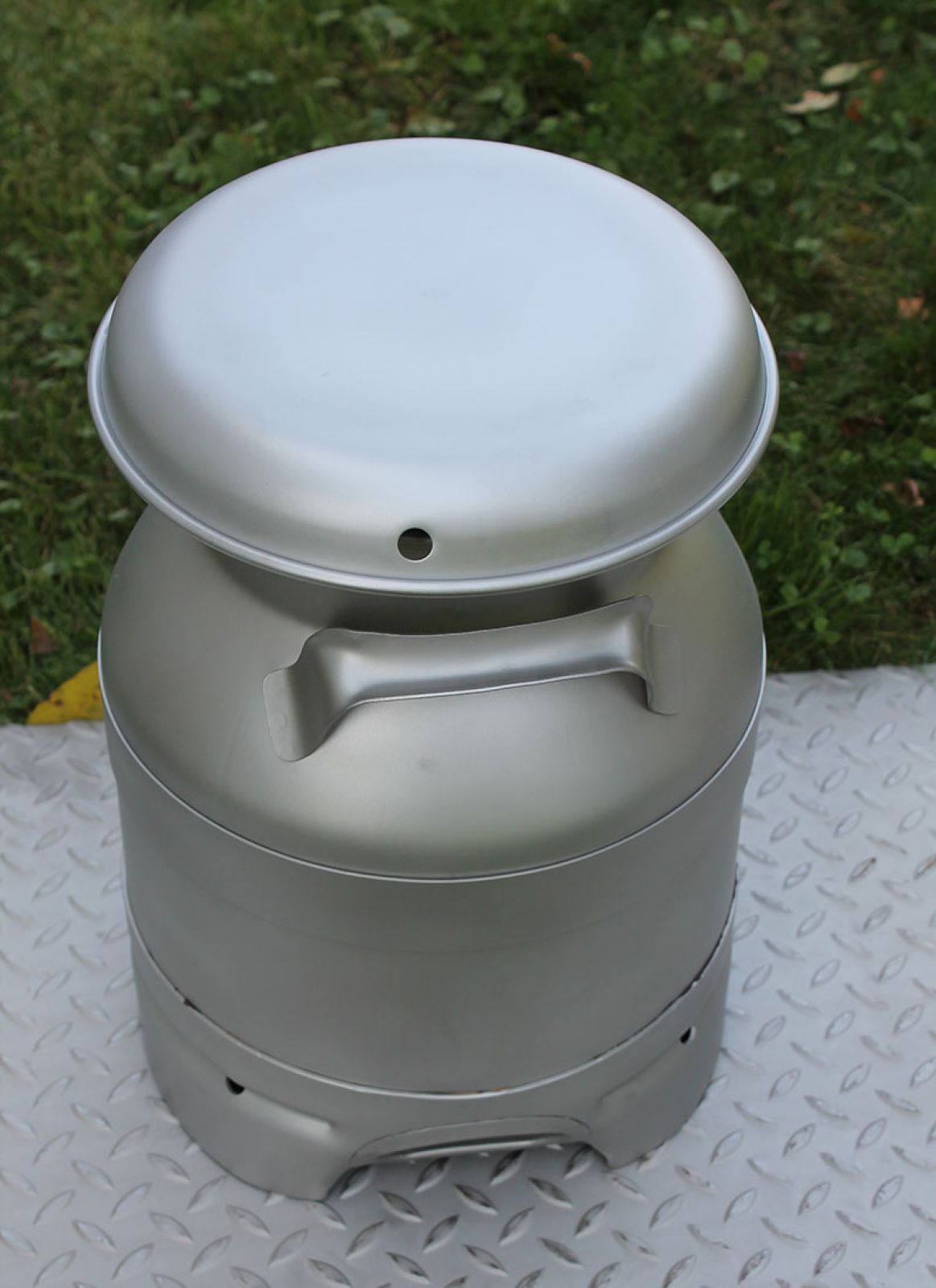 USA Stainless Milk Cans | 3 Gallon | Drain Spout