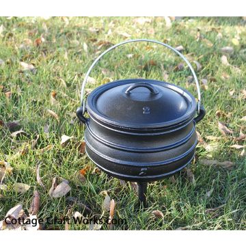 Three Leg Cast Iron Kettle-1.25 gal
