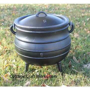 4.75 Gal Three Leg Cast Iron Kettle