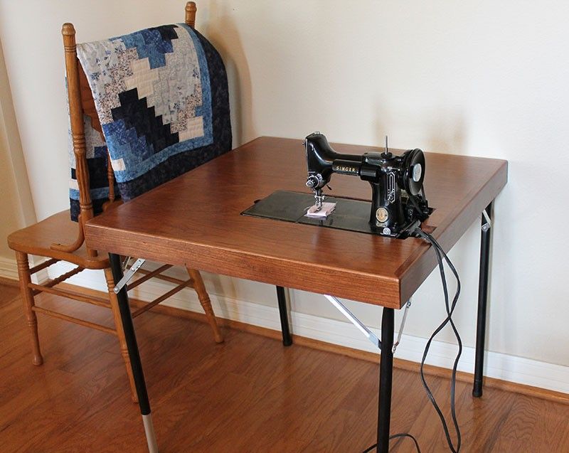 Stunning reproduction Singer Featherweight folding card table.