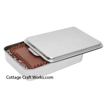 Covered Stainless Cake Pan